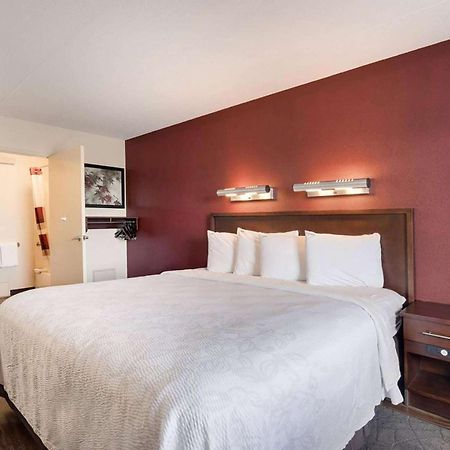 Super 8 By Wyndham Deerfield - Northbrook Hotell Eksteriør bilde