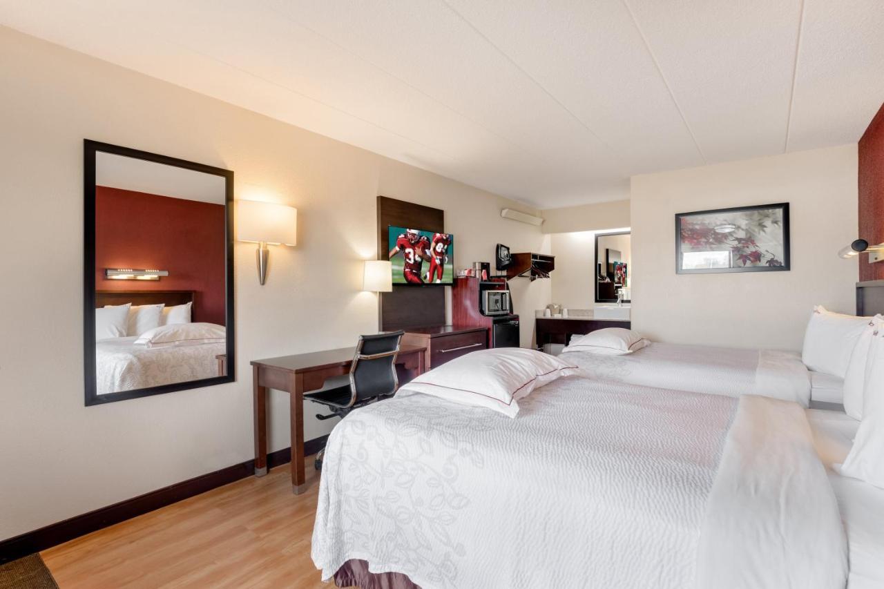 Super 8 By Wyndham Deerfield - Northbrook Hotell Eksteriør bilde