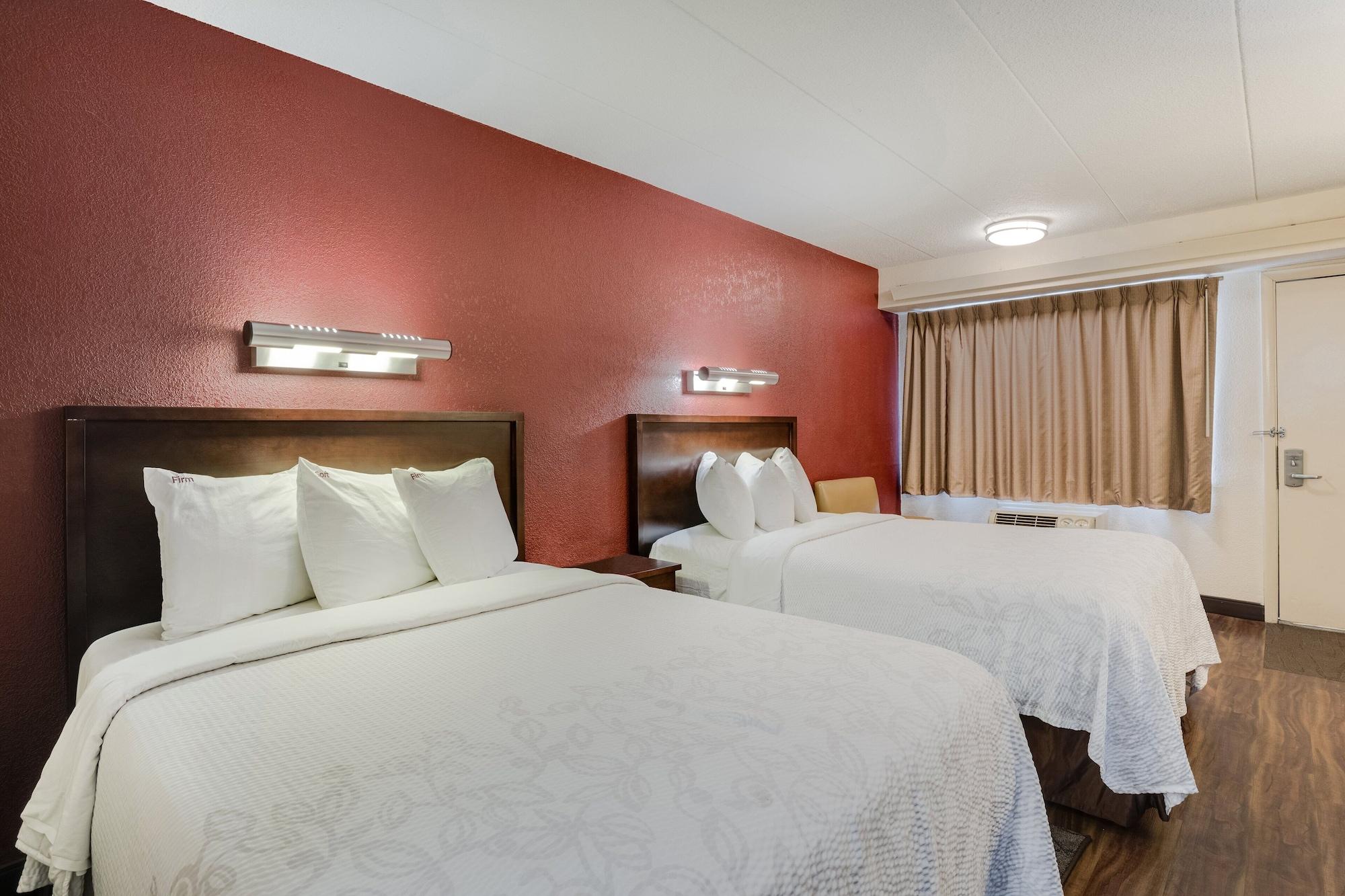 Super 8 By Wyndham Deerfield - Northbrook Hotell Eksteriør bilde