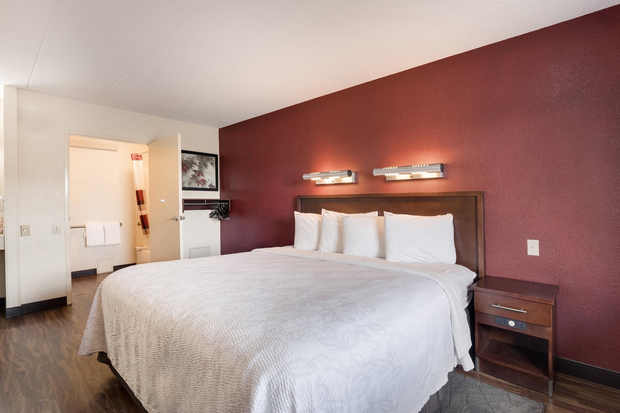 Super 8 By Wyndham Deerfield - Northbrook Hotell Eksteriør bilde
