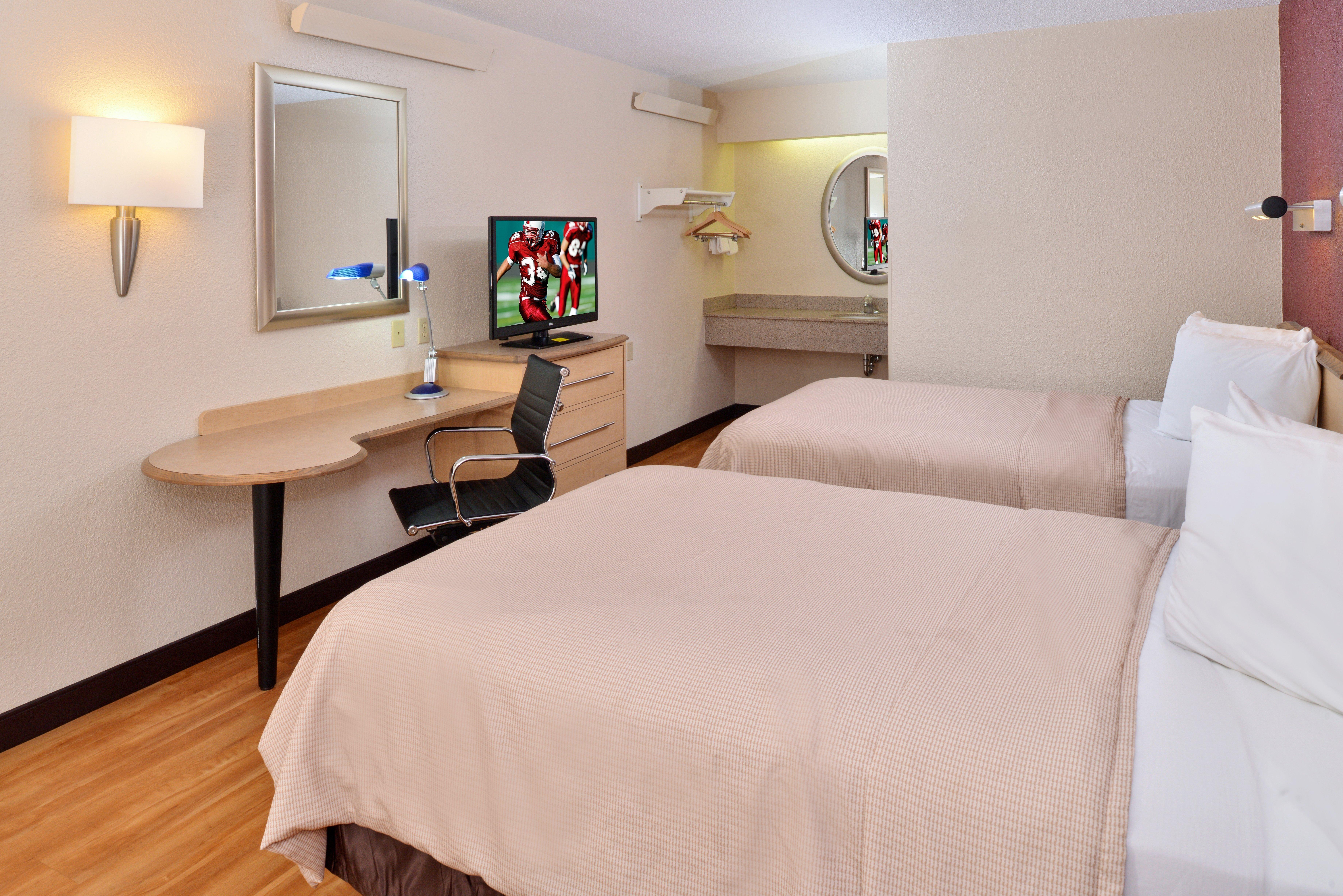 Super 8 By Wyndham Deerfield - Northbrook Hotell Eksteriør bilde