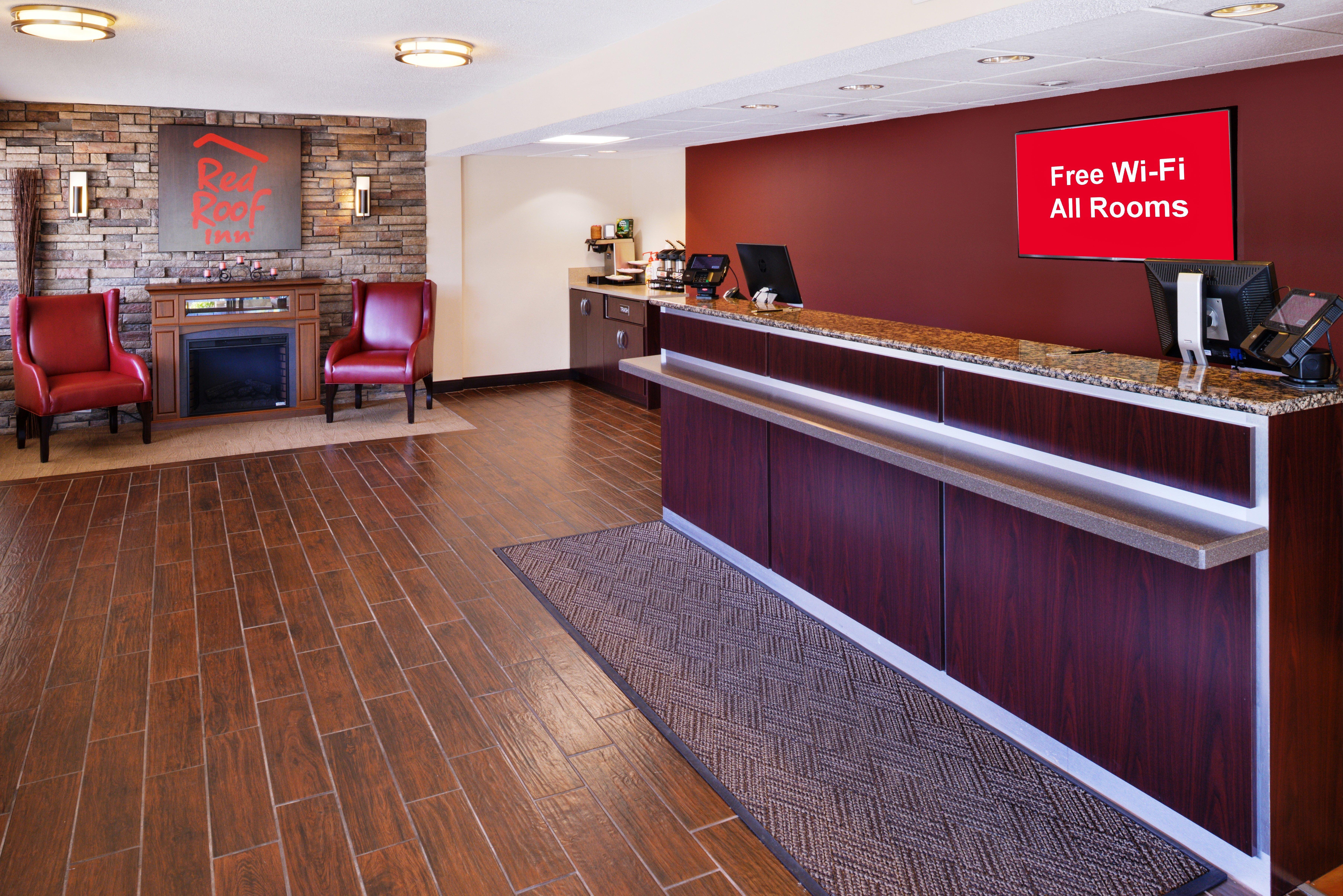 Super 8 By Wyndham Deerfield - Northbrook Hotell Eksteriør bilde