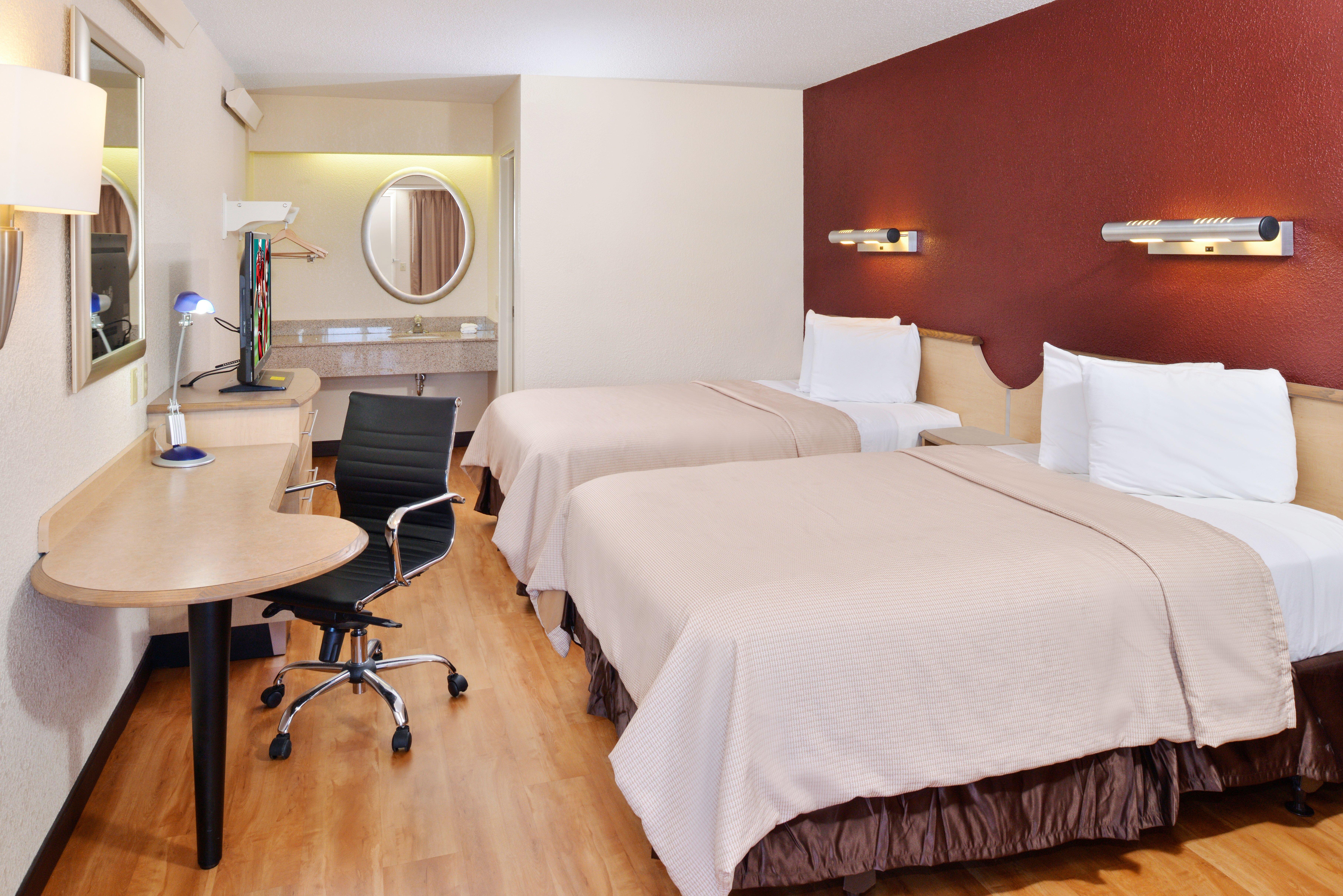Super 8 By Wyndham Deerfield - Northbrook Hotell Eksteriør bilde