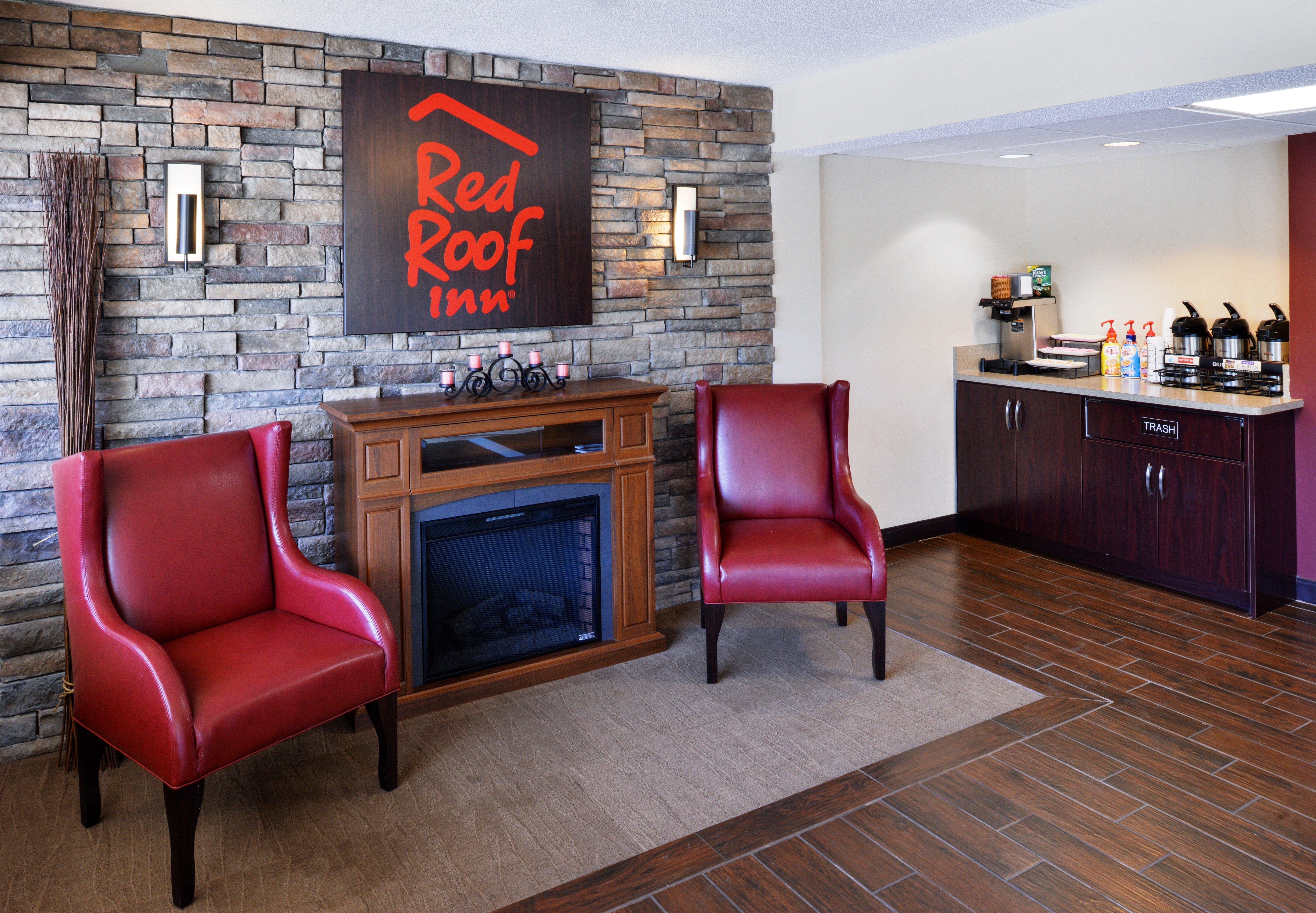 Super 8 By Wyndham Deerfield - Northbrook Hotell Eksteriør bilde