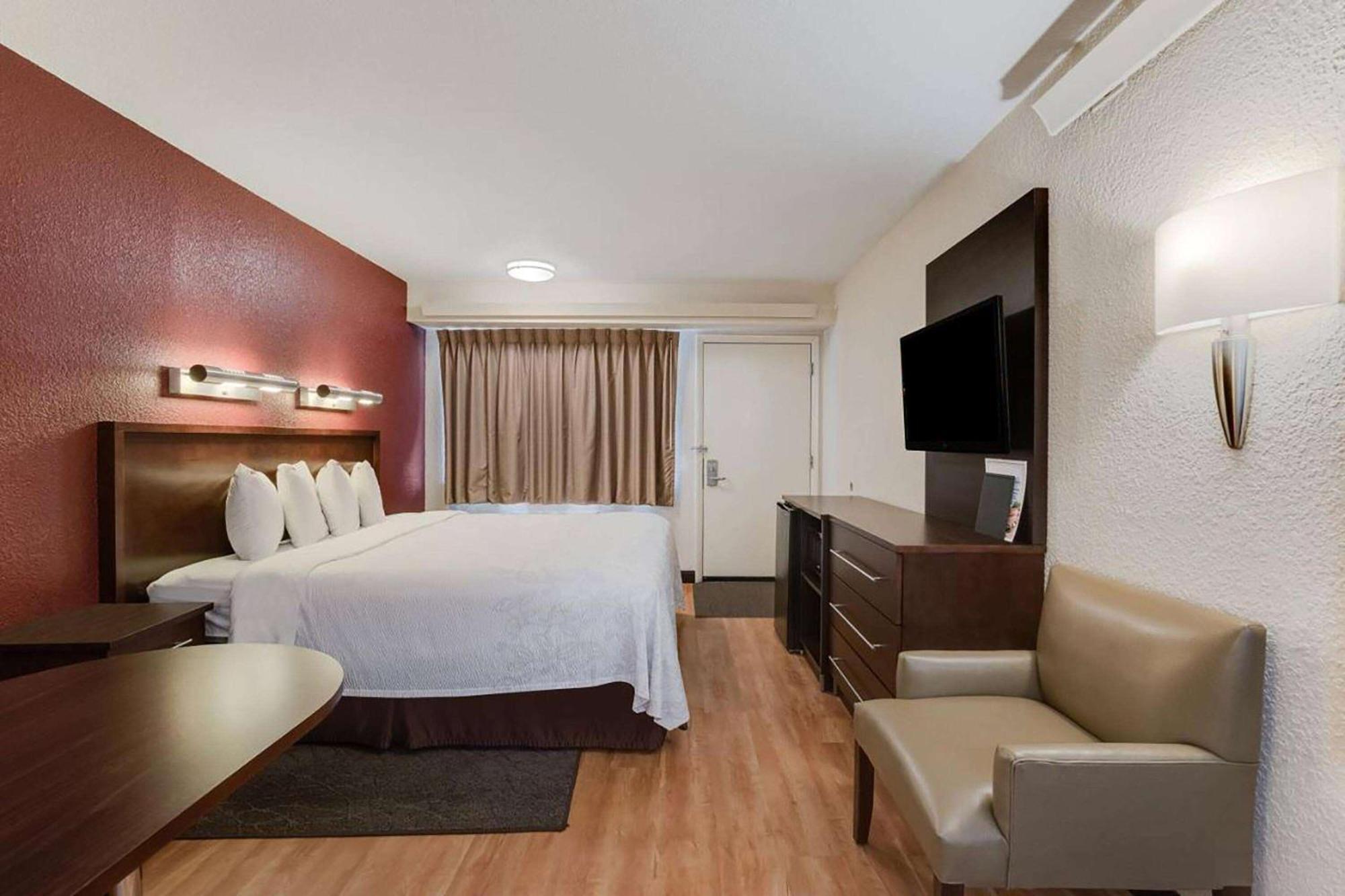 Super 8 By Wyndham Deerfield - Northbrook Hotell Eksteriør bilde
