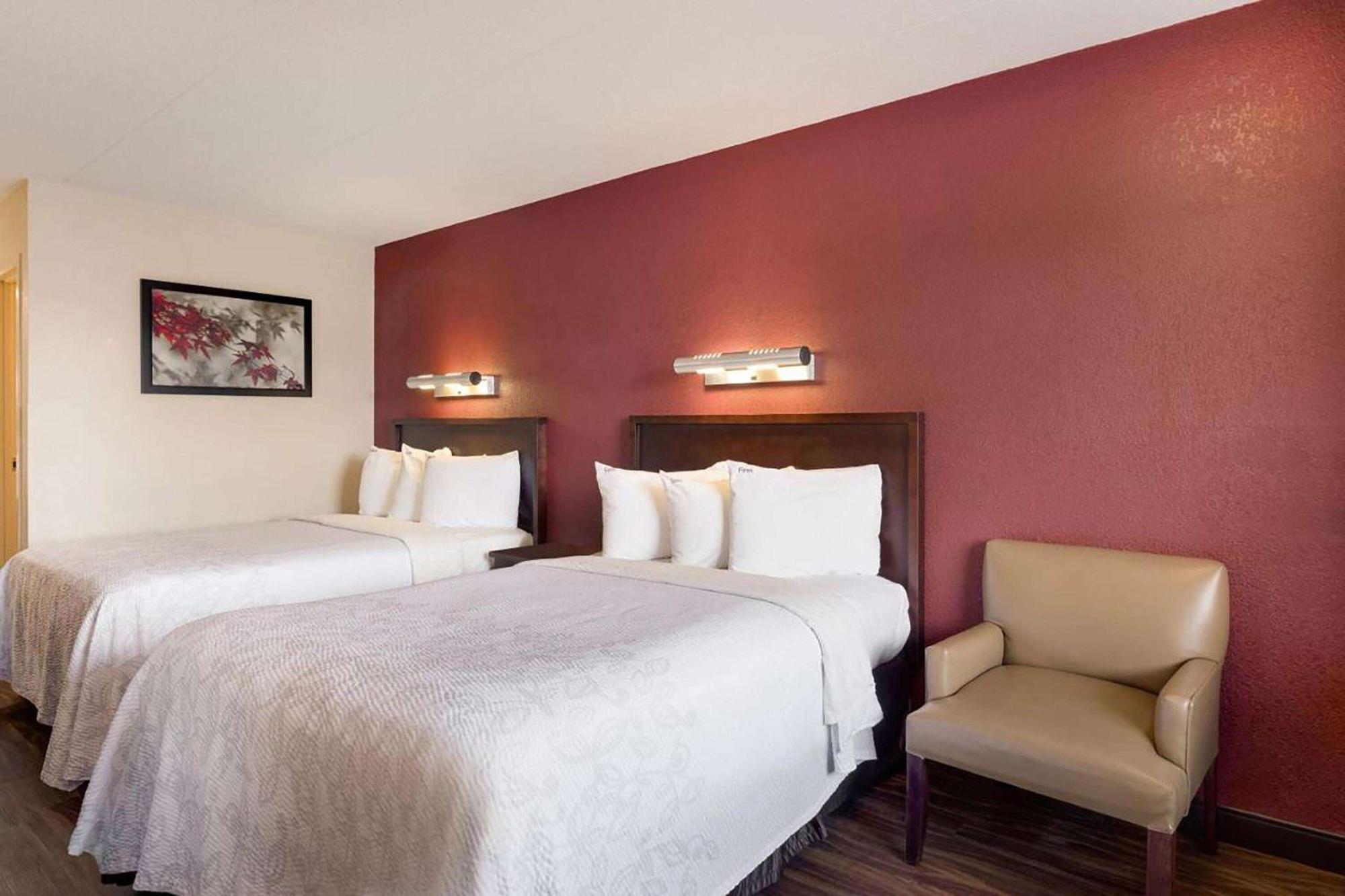 Super 8 By Wyndham Deerfield - Northbrook Hotell Eksteriør bilde