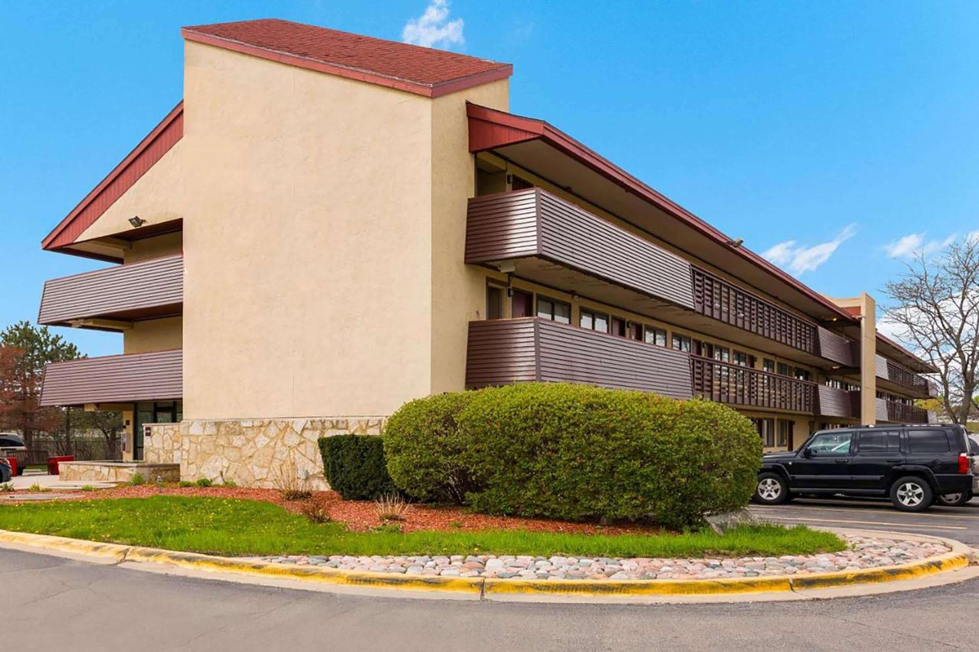 Super 8 By Wyndham Deerfield - Northbrook Hotell Eksteriør bilde