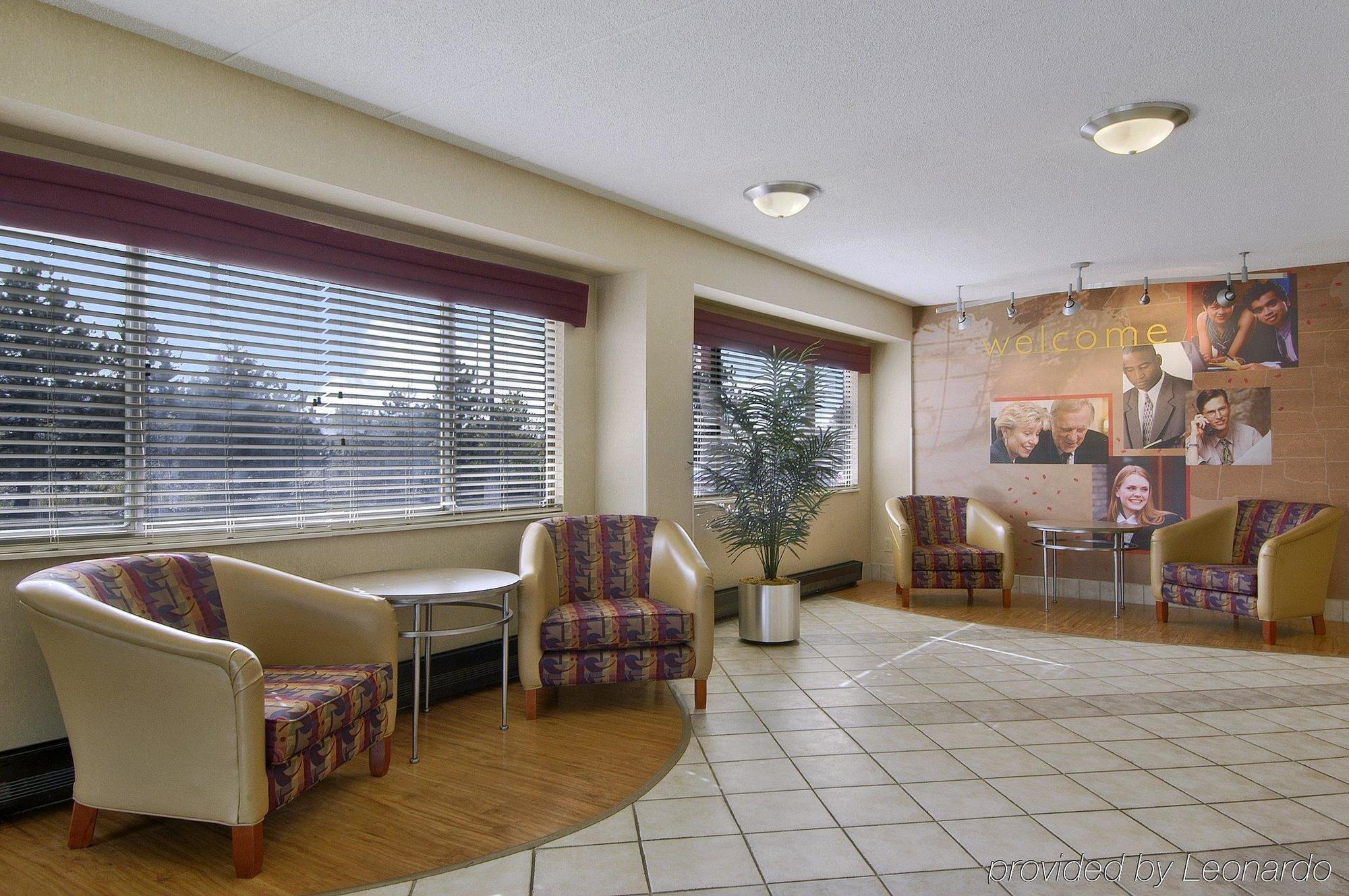 Super 8 By Wyndham Deerfield - Northbrook Hotell Interiør bilde